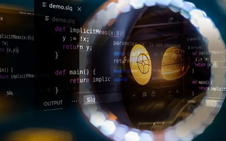 石河子 api php源码,下载的php源码怎么运行呢？